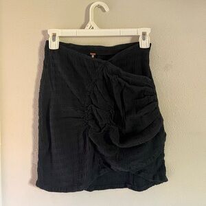 Stretchy black free people skirt, size S, worn once!